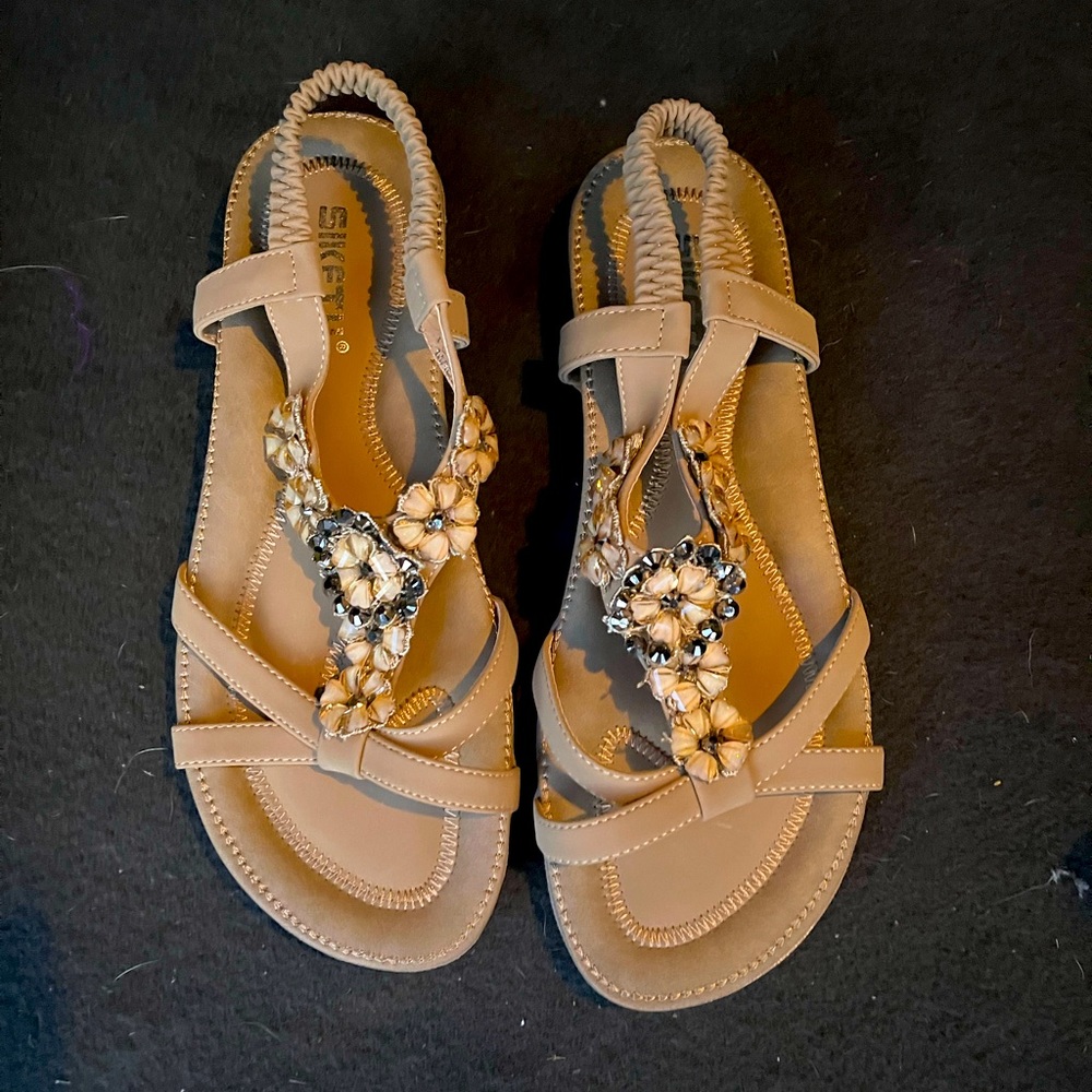 SIKETU Women’s Boho Flower Sandals